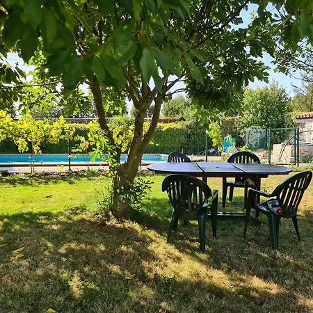 Maison De En Pierre Avec Piscine בית נופש *