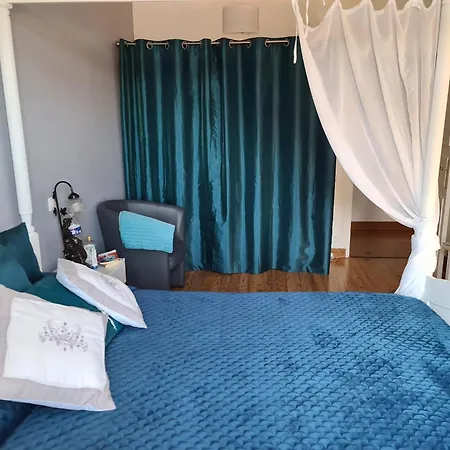 Maison De En Pierre Avec Piscine