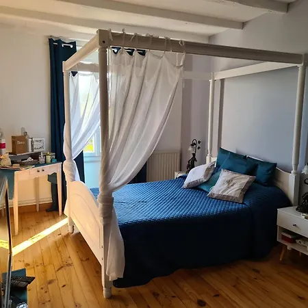 בית נופש Maison De En Pierre Avec Piscine Saint-Mard (Charente-Maritime)