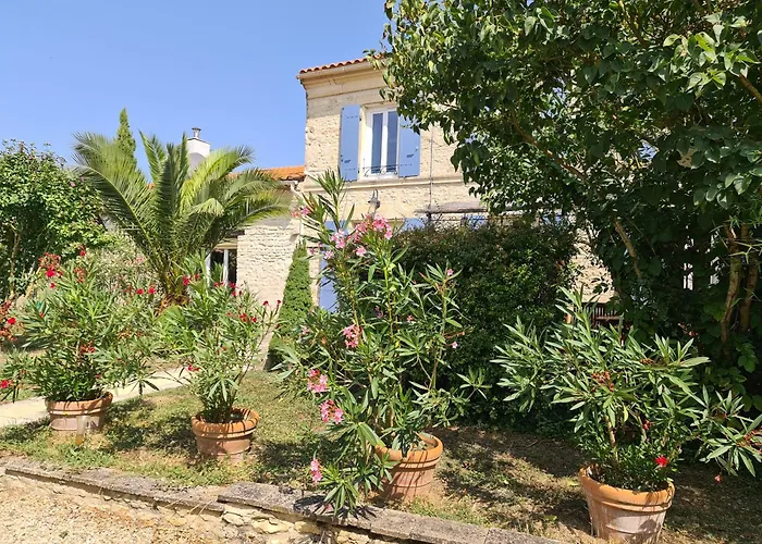 Nyaraló Maison De En Pierre Avec Piscine