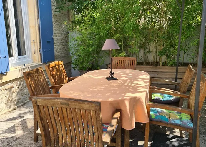 Maison De En Pierre Avec Piscine Nyaraló Saint-Mard