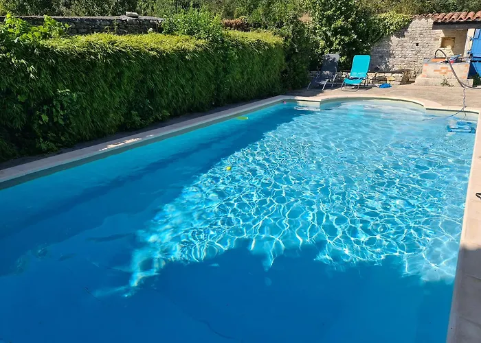 Maison De En Pierre Avec Piscine * Saint-Mard