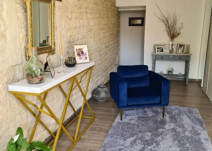 Maison De En Pierre Avec Piscine Nyaraló *