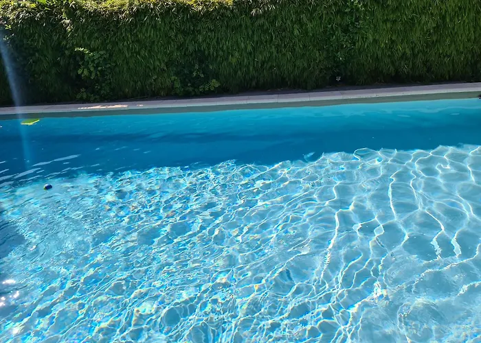 Maison De En Pierre Avec Piscine Nyaraló *