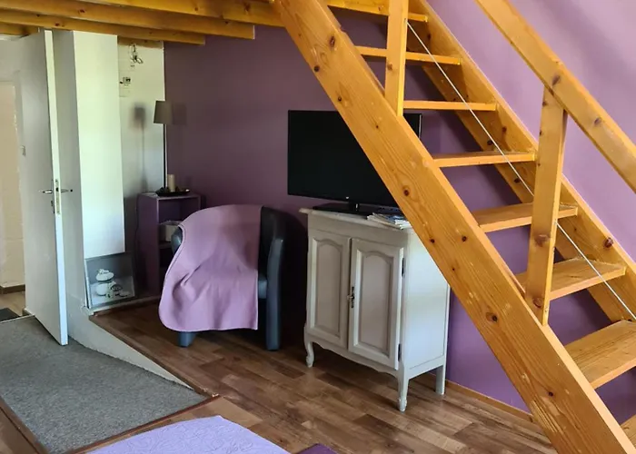 Maison De En Pierre Avec Piscine *