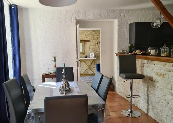 Nyaraló Maison De En Pierre Avec Piscine *